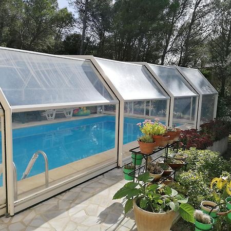 Studio Meuble Independant Chez L'Habitant Uchaux Екстериор снимка