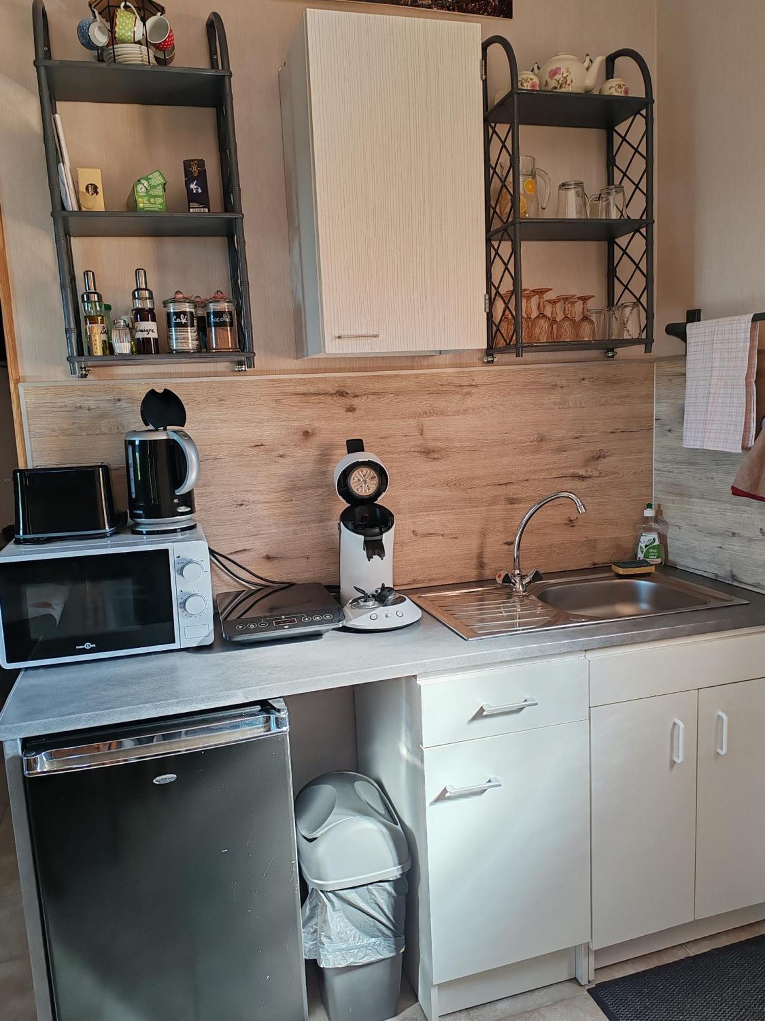 Studio Meuble Independant Chez L'Habitant Uchaux Стая снимка